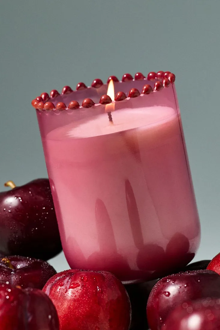 Dotted Rim Fruity Vanilla & Dark Plum Glass Candle