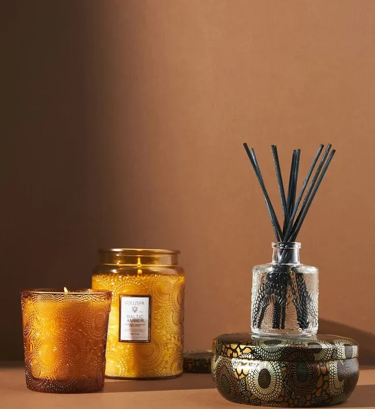 Voluspa Japonica Baltic Amber Glass Jar Candle​
