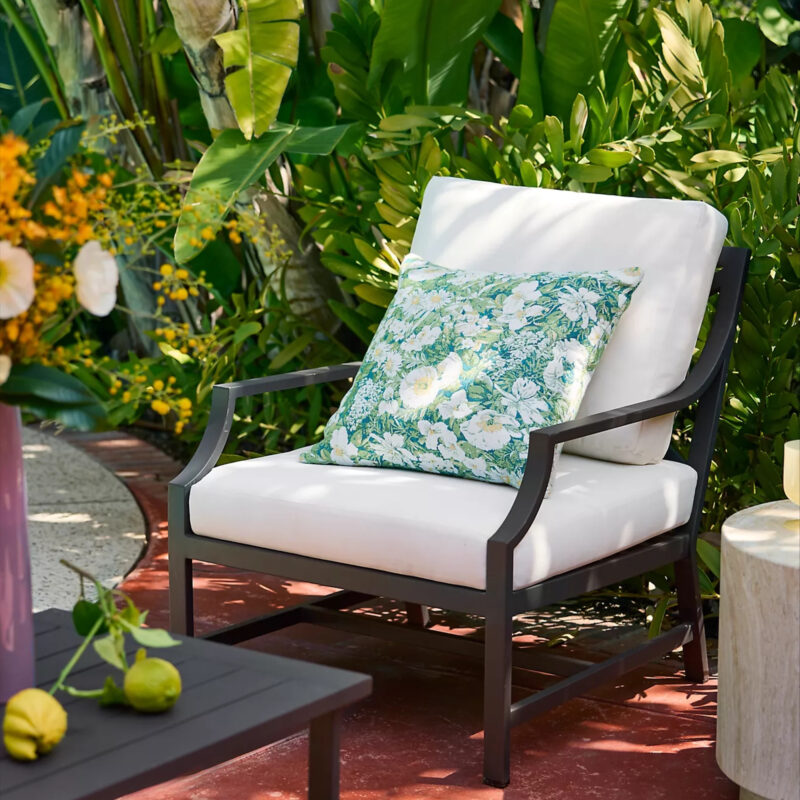 Cape Metal Lounge Chair
