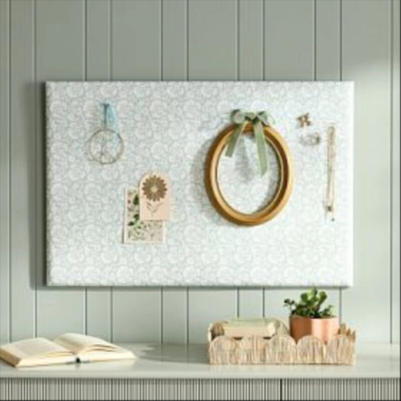 Chris Loves Julia No Nails Pinboard - Green Gingham (36"x24")