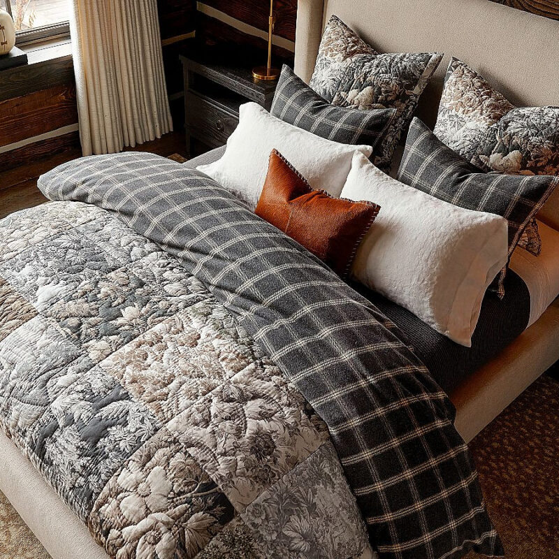 Cordelia Toile Reversible Quilt
