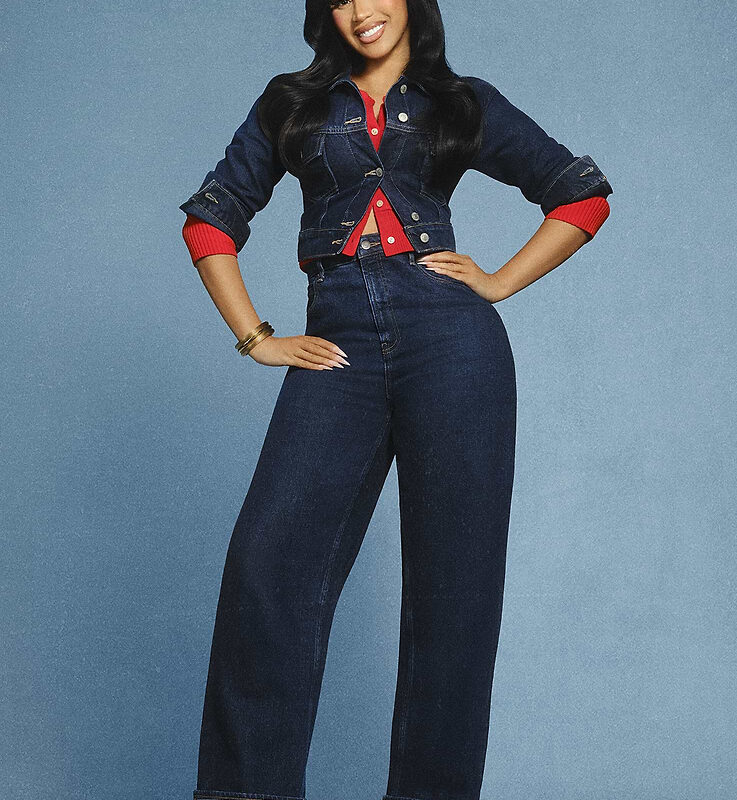 Curvy Extra High-Waisted Cuffed Wide-Leg Jeans