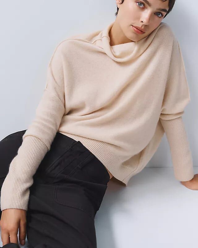 100% Cashmere Turtleneck Sweater