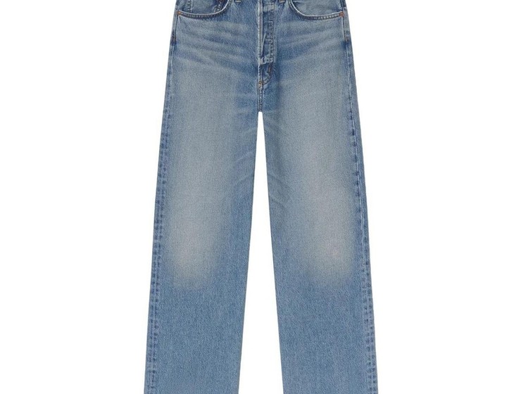 Denim Unveiled: Fall’s Essential Jeans Edit