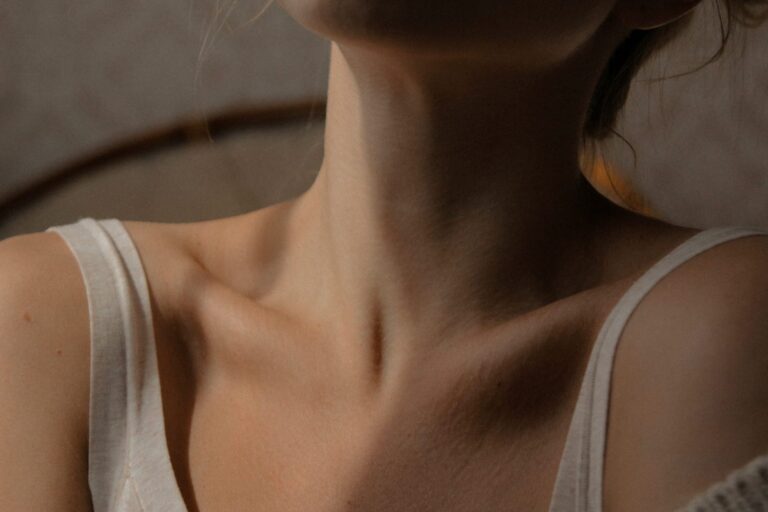 Frozen Shoulder and Perimenopause: Is This Another Thing No One Told Us About?