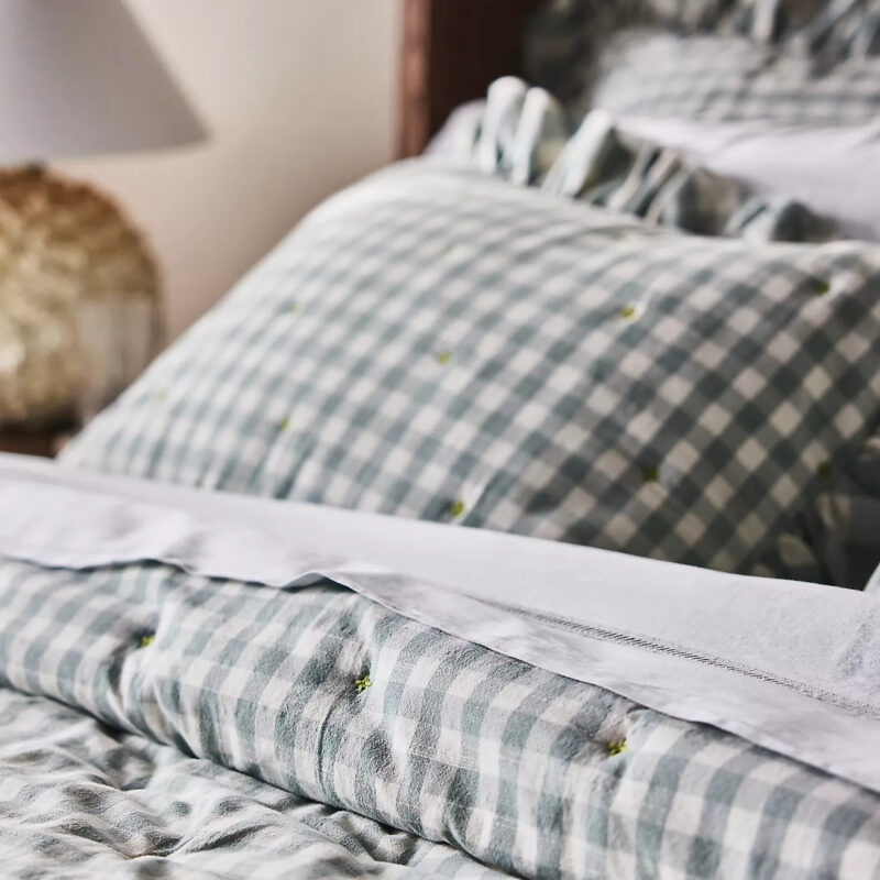 Gingham Ruffle Yarn-Dyed Cotton Quilt