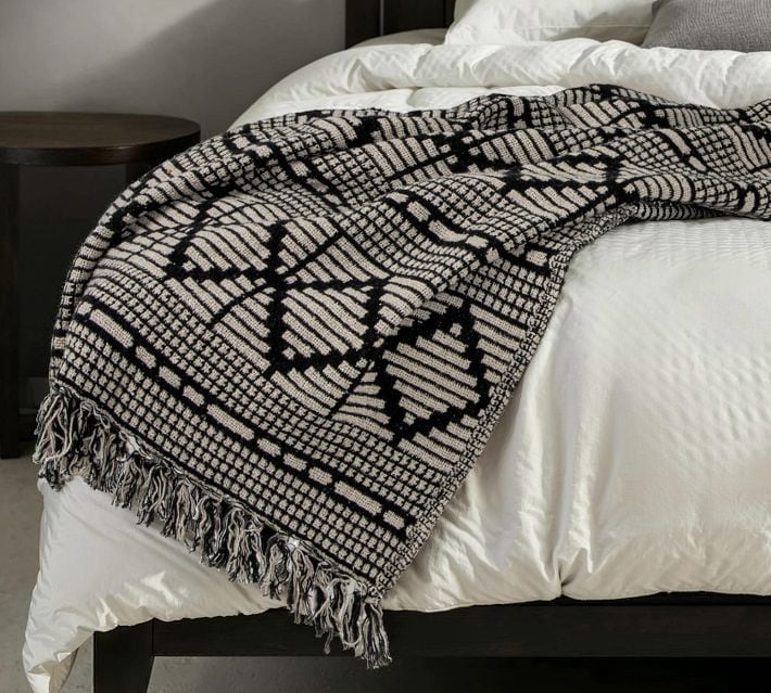 Ginni Diamond Pattern Fringe Throw