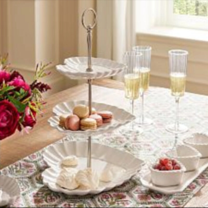 Heirloom Scalloped Heart Stoneware Tiered Stand