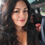 Juliana Shoumbert, founder of The Bilingual Mom Life