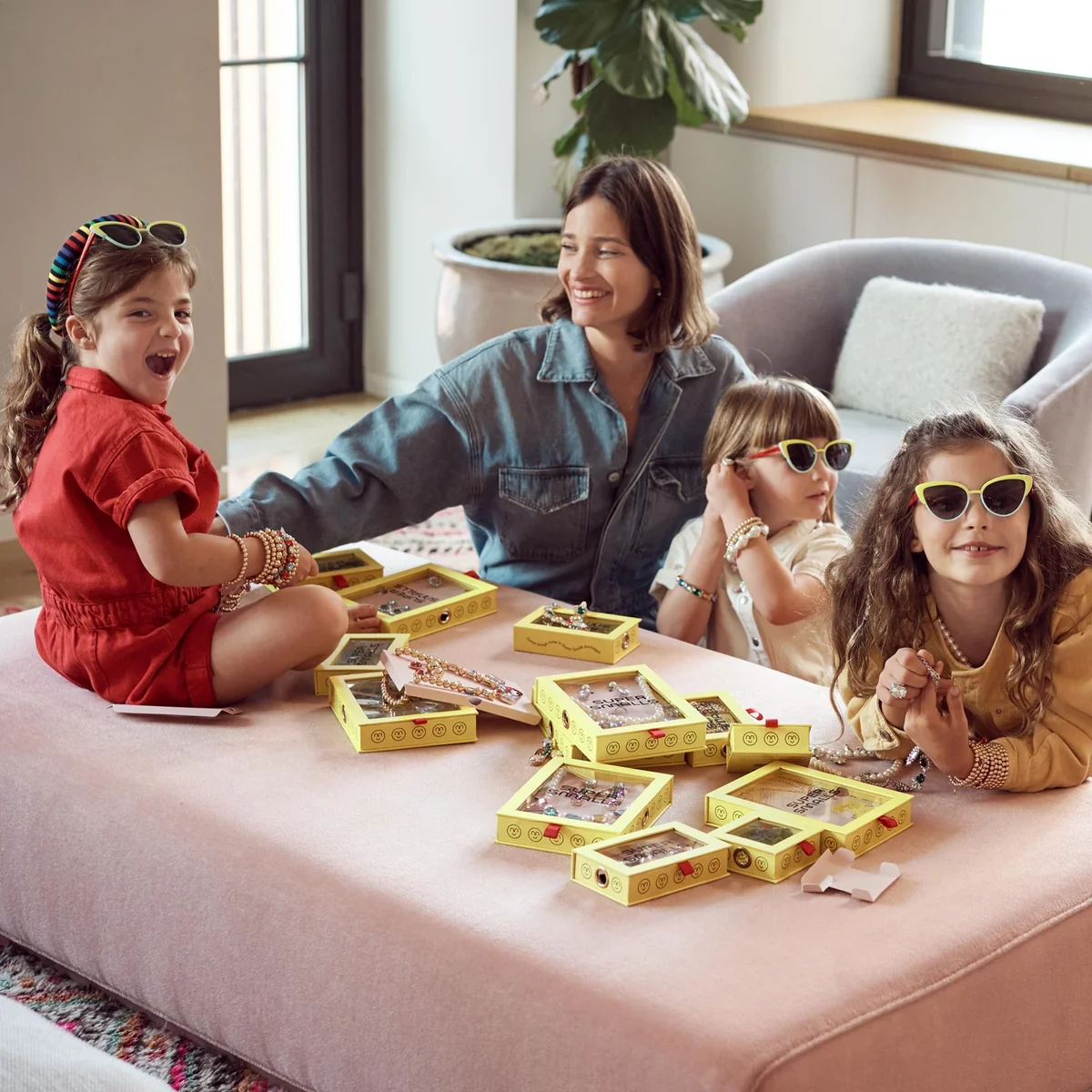 María Dueñas Jacobs with children for the Kids and Family category
