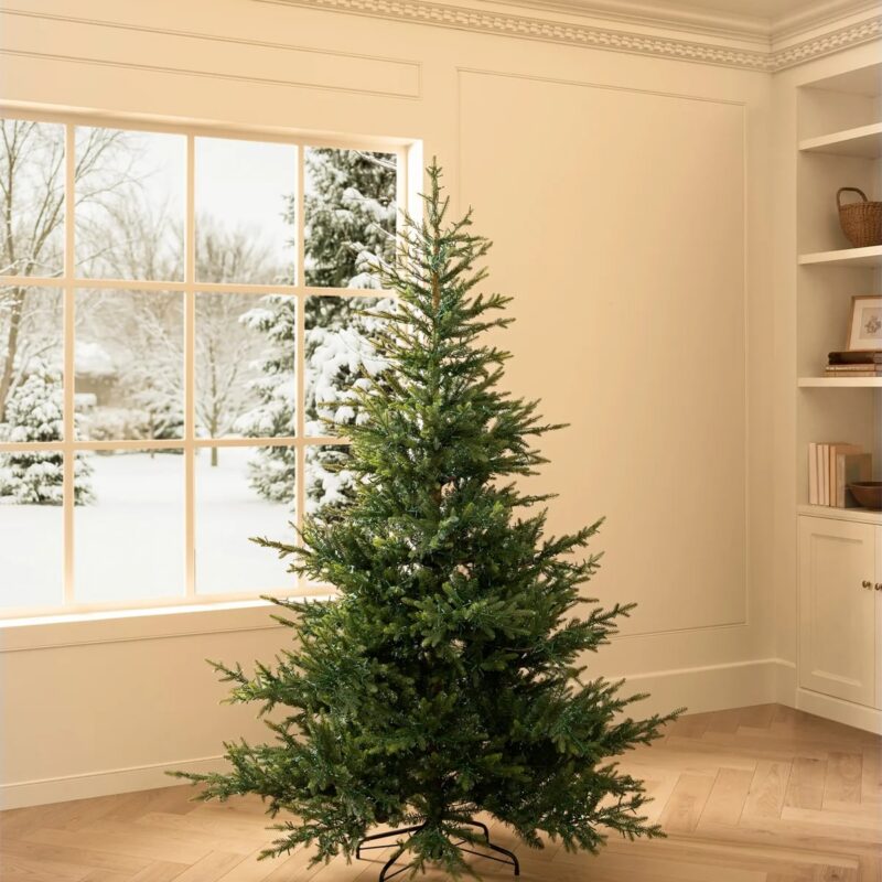 7' Norway Spruce Pre-Lit Faux Tree