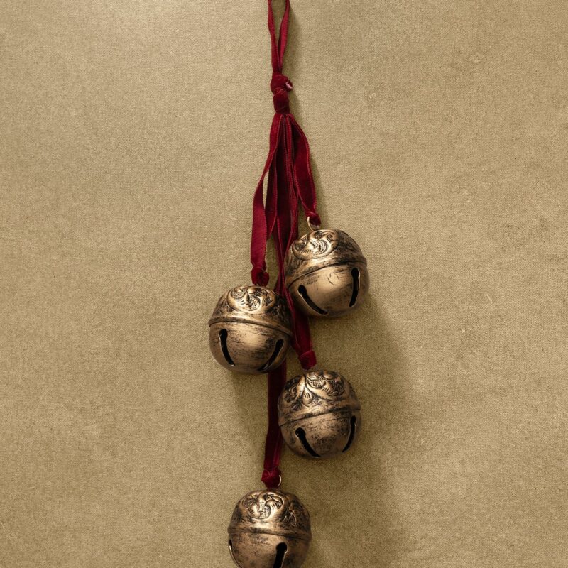 Hanging Ornate Bell Strand