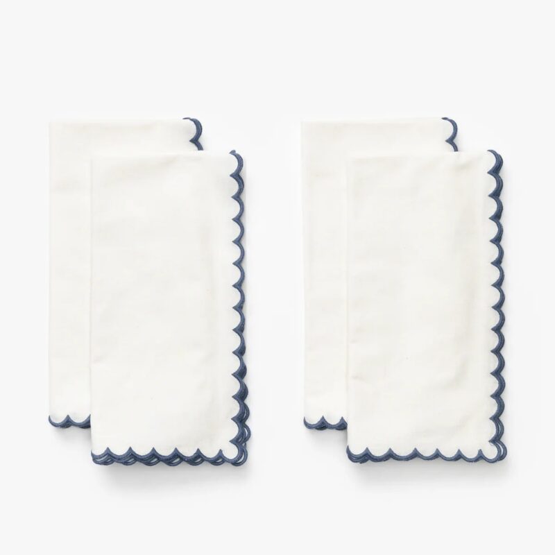 Scallop Border Napkins (Set of 4)