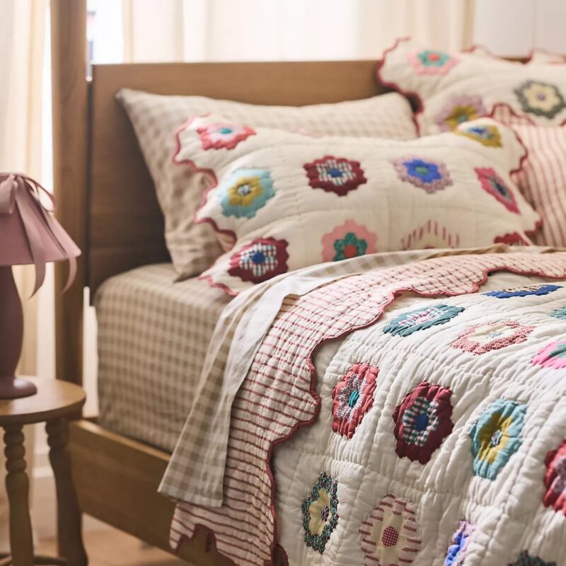 Millie 100% Cotton Printed Geo Shaped Edge Quilt