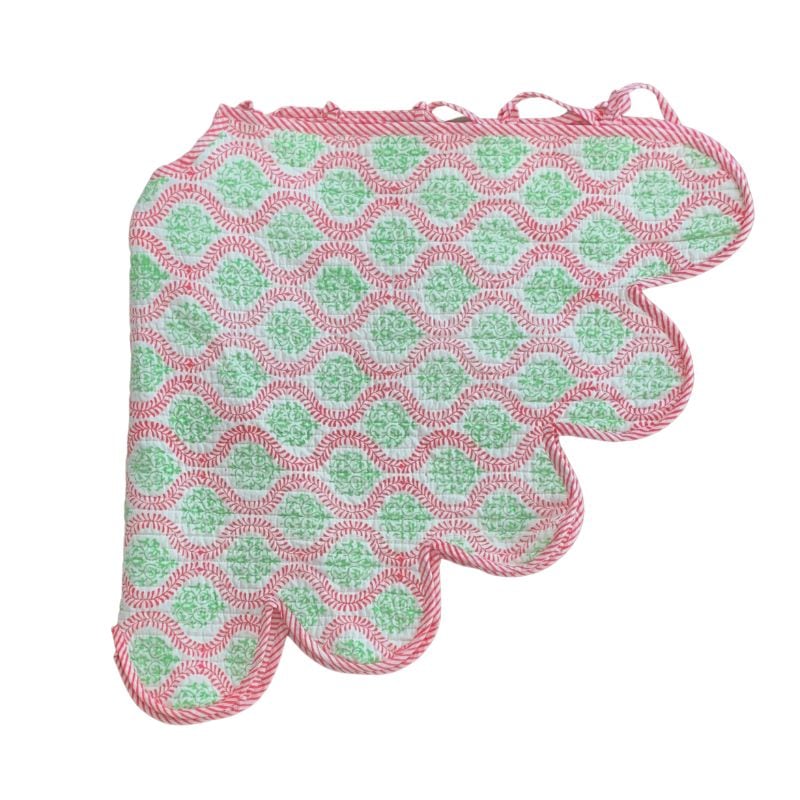 Quilted Christmas Tree Skirt in Holiday Vines Flying Sheep Country