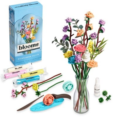 Play-Doh Bloom Wildflower Petite Bouquet Modeling Dough