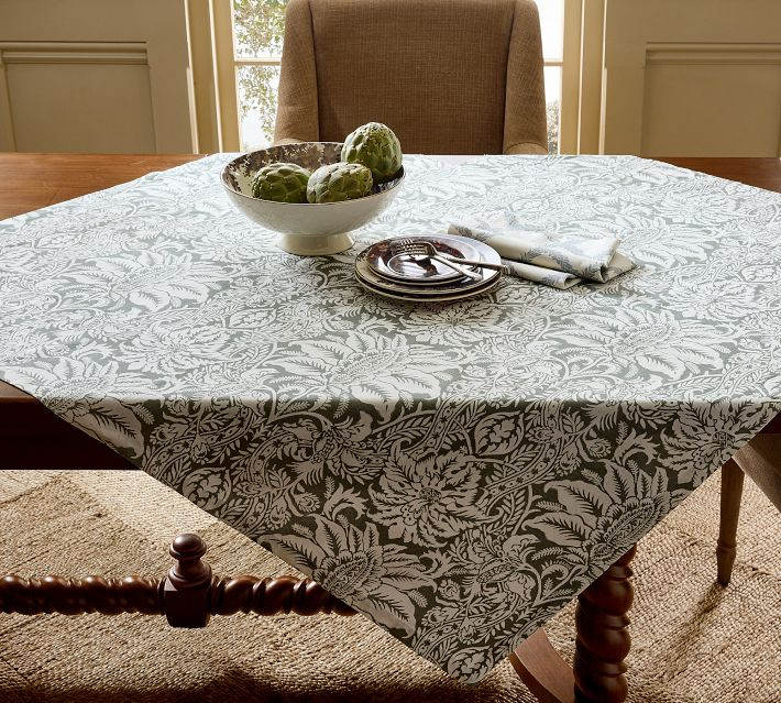 Pottery Barn Kravet Acanthus Bloom Cotton/Linen Table Throw