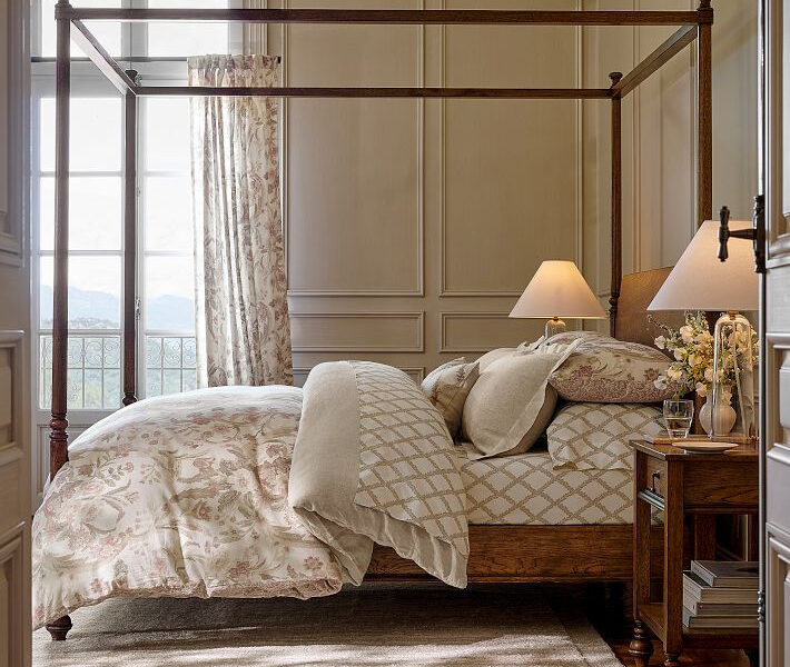 Pottery Barn Kravet Meadow Bouquet Duvet Cover