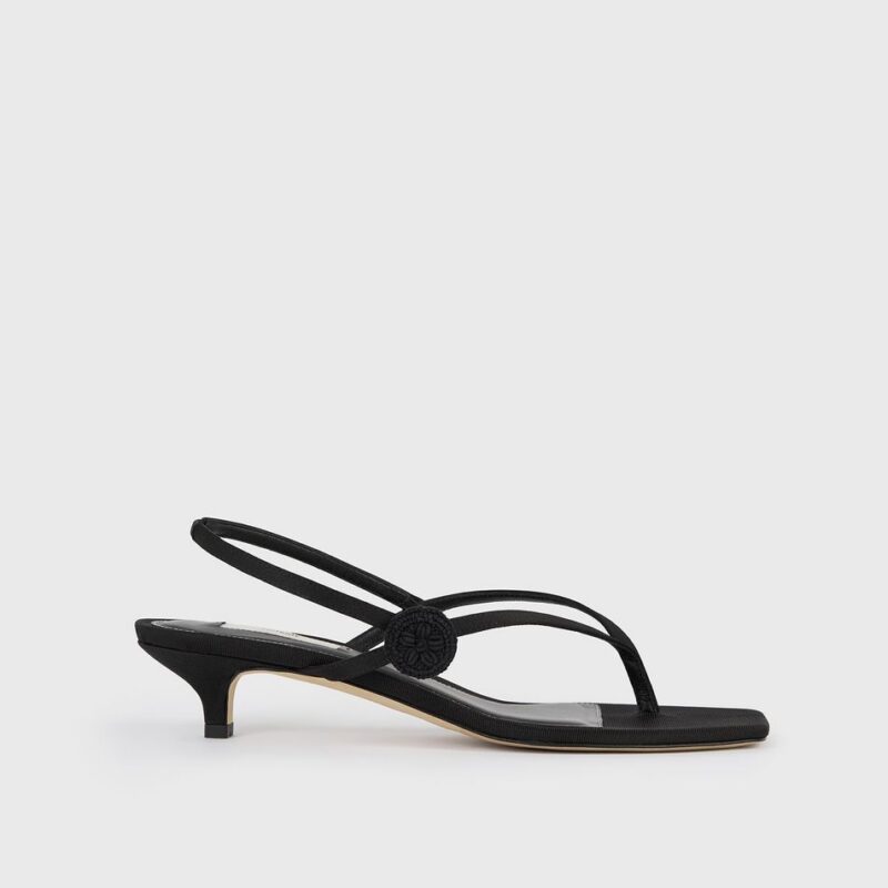 Slingback satin flip flops black – Toteme - INT