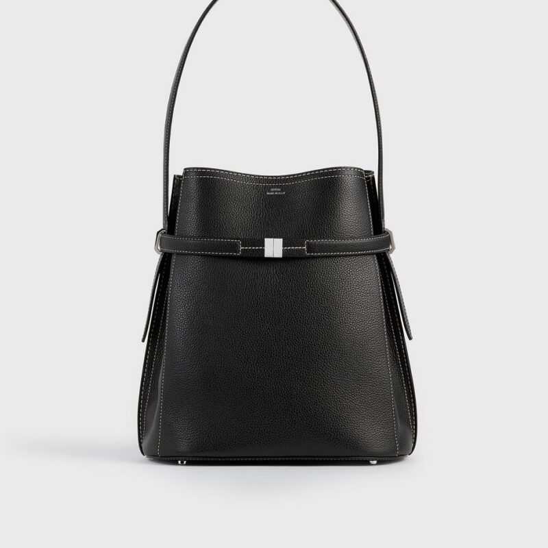 Belted grained-leather bucket bag black – Toteme - INT