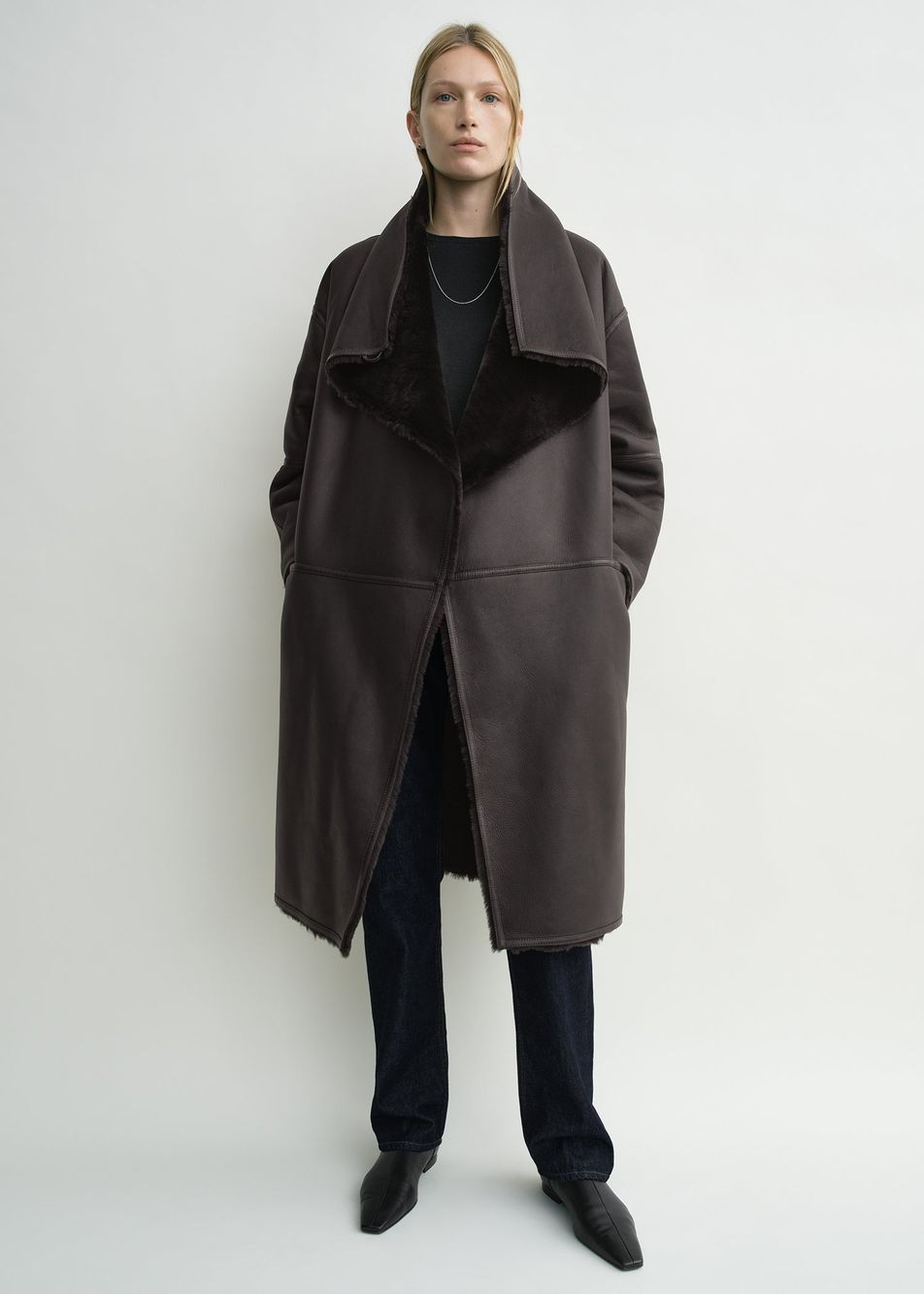 Shearling wrap coat dark brown petite – Toteme - INT