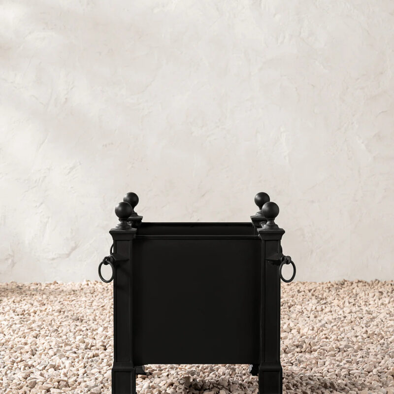 Saracen Outdoor Planter