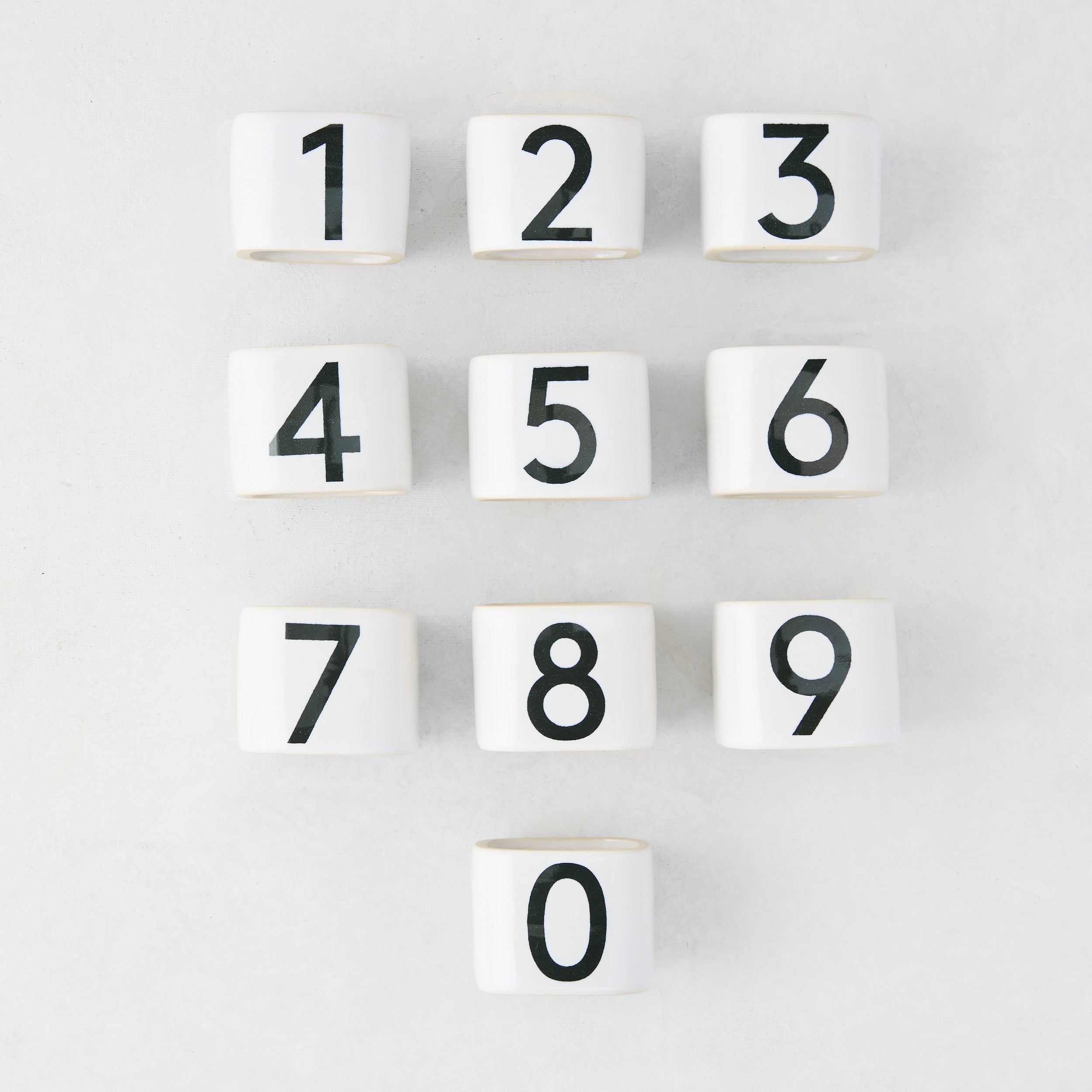 Diane Keaton + Hudson Grace Numeric Napkin Rings, Set of 10 Grestel Produtos Ceramicos