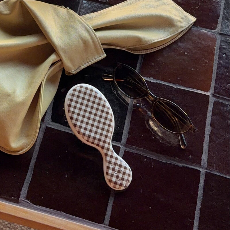 Hill House x Wet Brush Mini Detangler - Brown Gingham