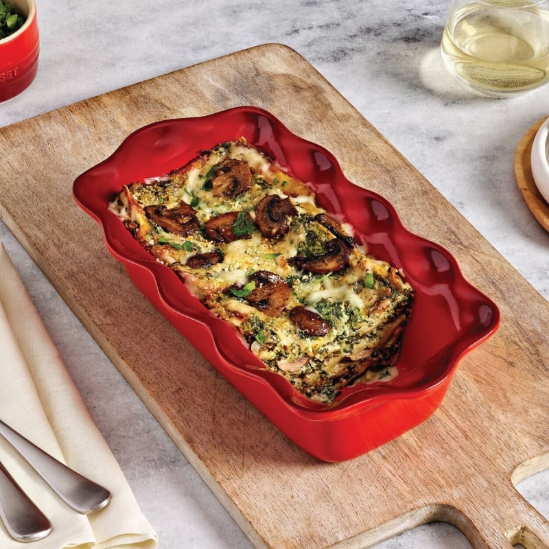 Le Creuset Heritage Fluted Loaf Pan 9 In. - Cerise