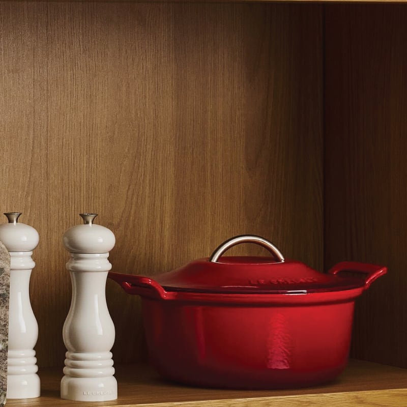 Le Creuset Modern Heritage Round Dutch Oven 5 Qt. - Cerise