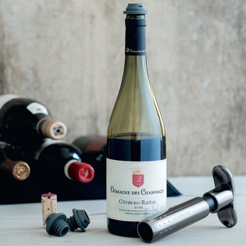 Le Creuset Wine Pump and 3 Stoppers - Black Nickel
