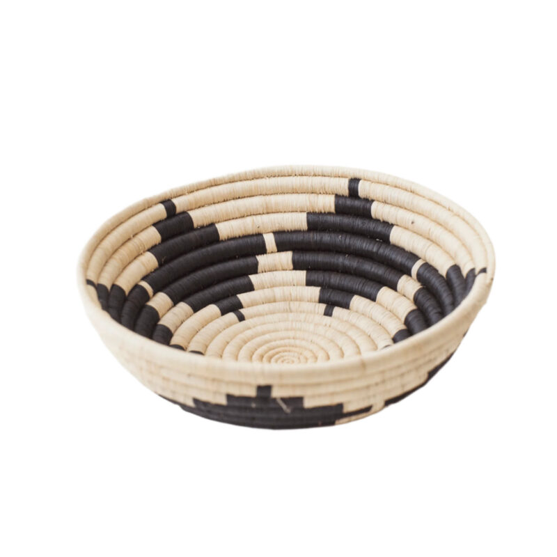Petal Raffia Plateau