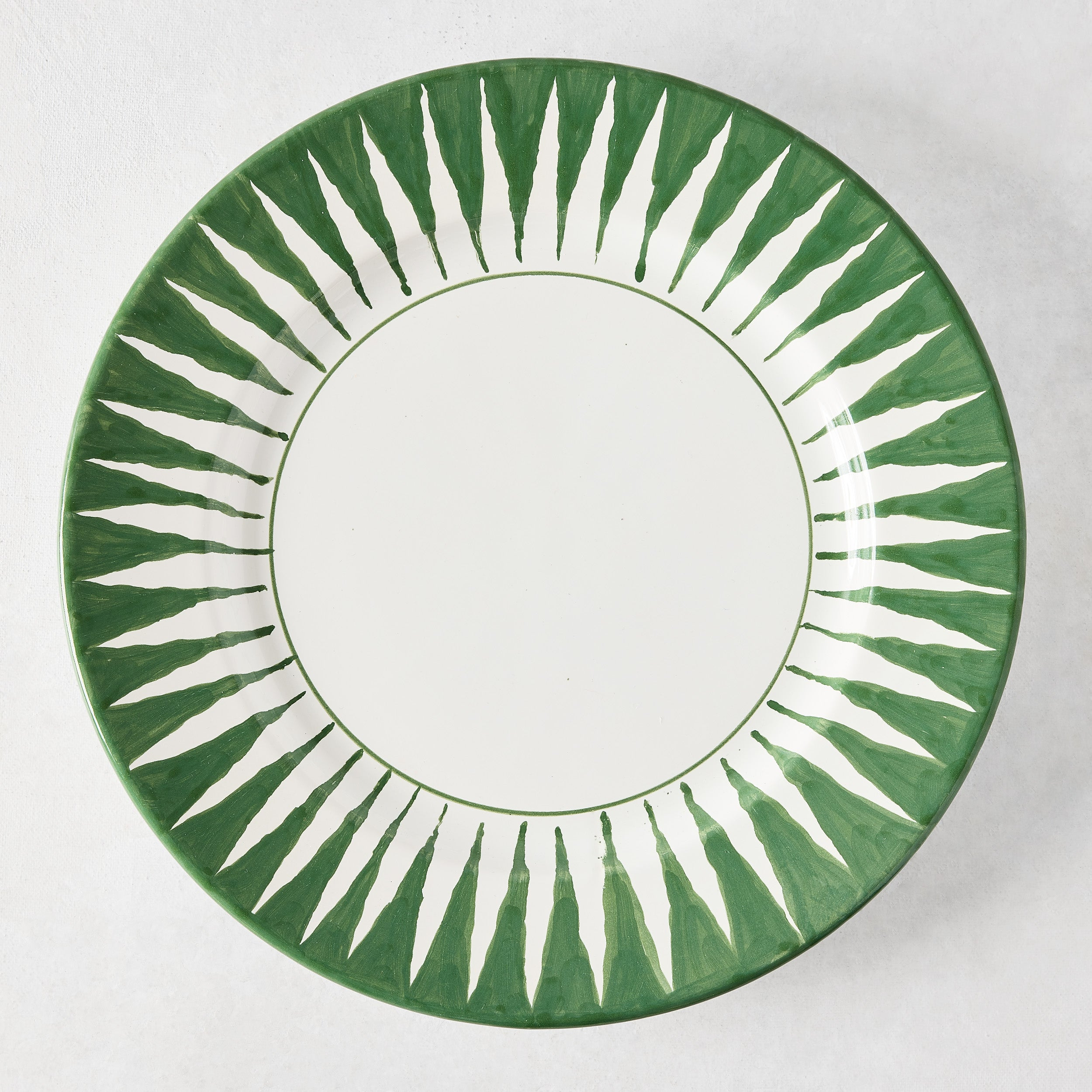 Peter Dunham + Hudson Grace Hand-Painted Leaf Green Sunburst Dinner Plate L Antica Deruta
