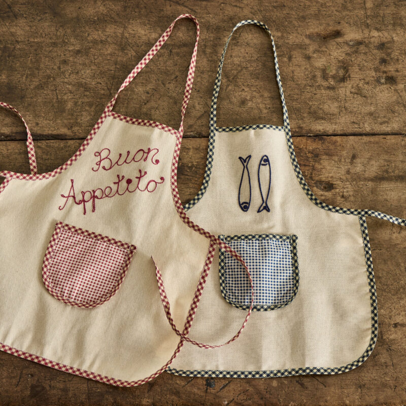 siena's apron