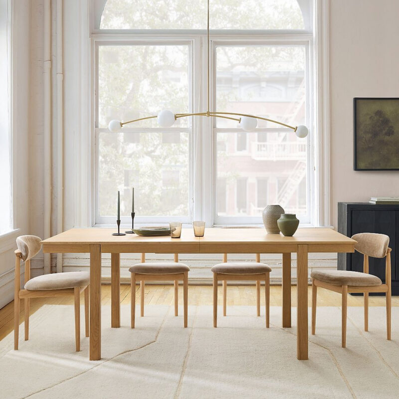 Siobhan Oak Extendable Dining Table (60"–98")
