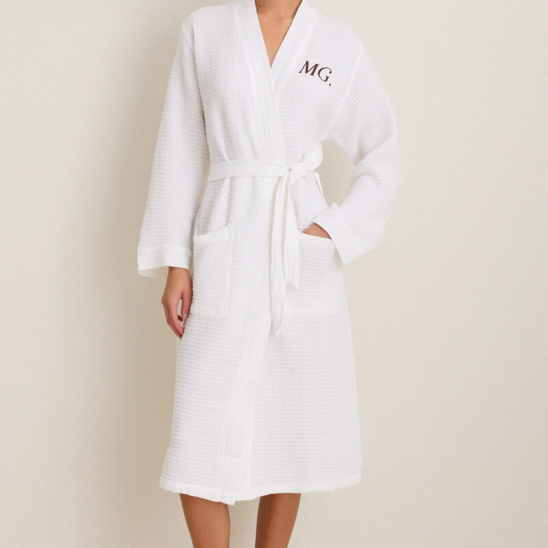 White Kiran Robe Matouk