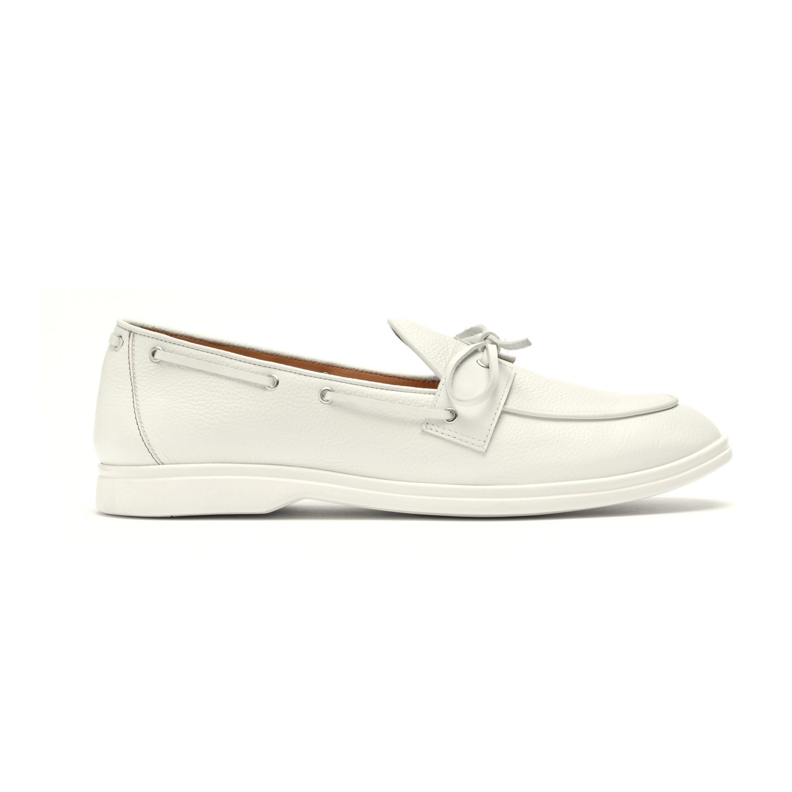 Women's Vintage White Pebbled Leather Barca Yacht Loafer Del Toro