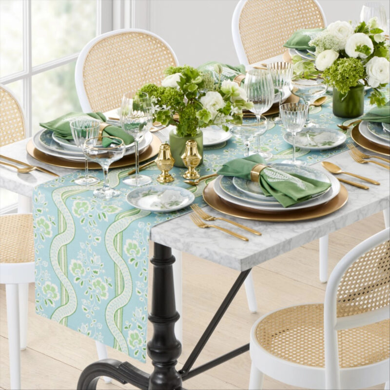 Williams Sonoma Table Linens & Décor