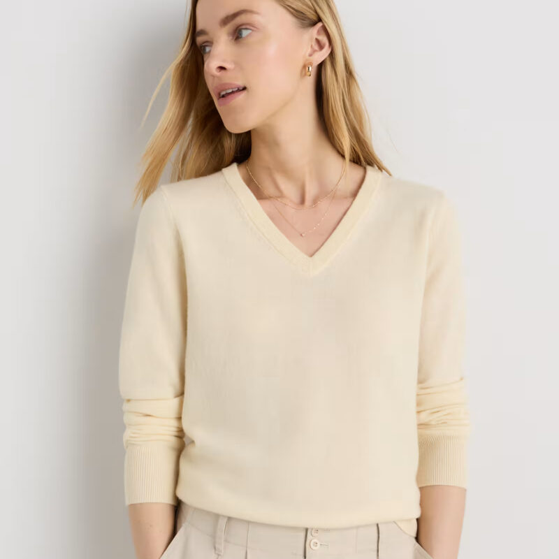 The Cashmere V-Neck Sweater in Pale Custard Yellow