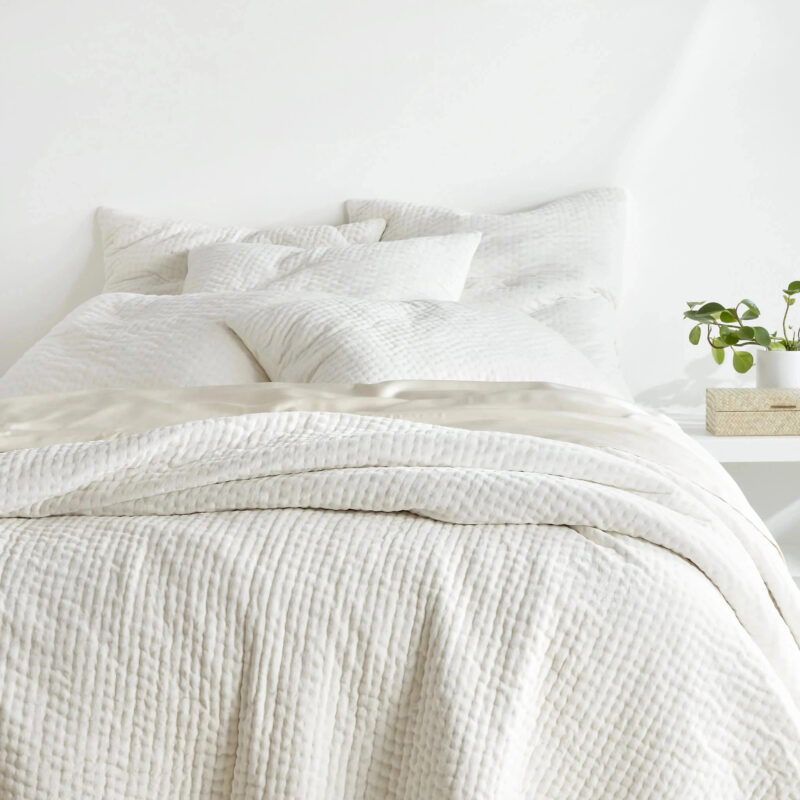 Viola Velvet Dove White Quilt - King